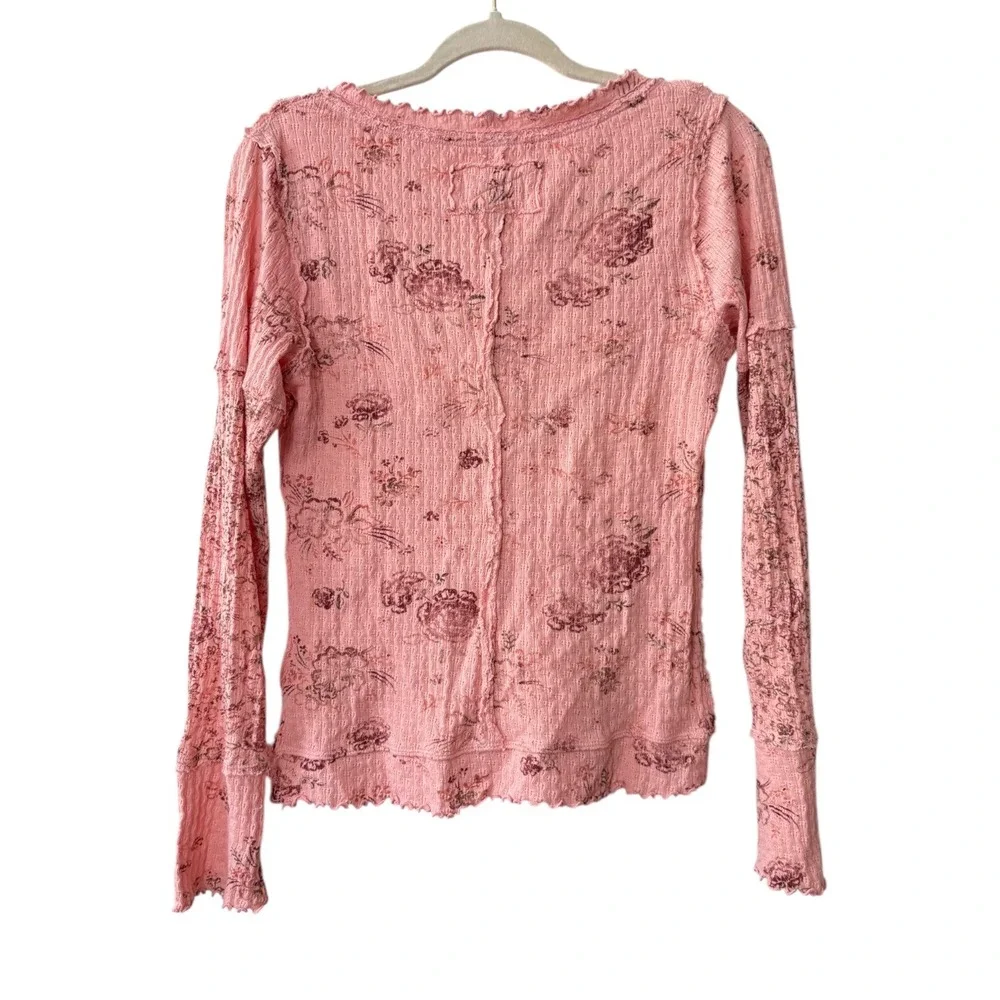 We the Free Clover Pink Floral Thermal Long Sleeve Lettuce Hem‎ Top Size Small